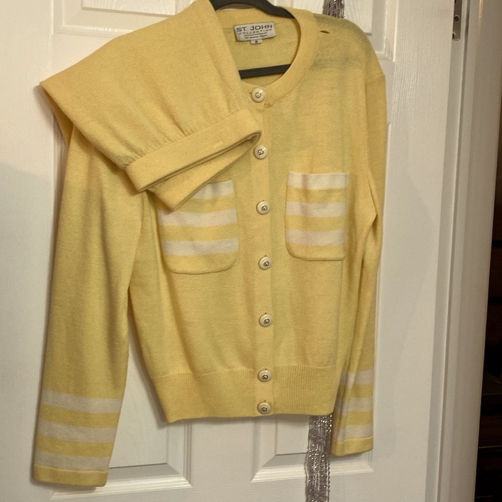 St. John’s Collection, size 16 Yellow and White suit with skirt.  Size16